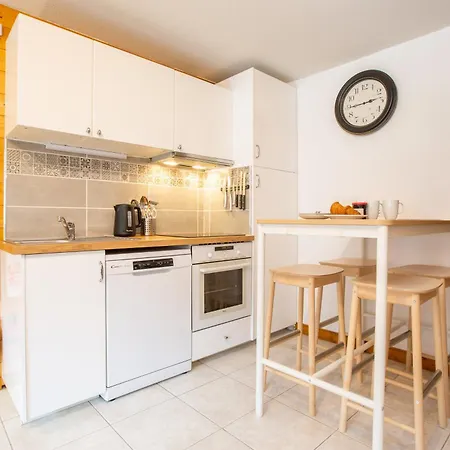 Hidden 2 Bed Gem In Prime Location * Morzine